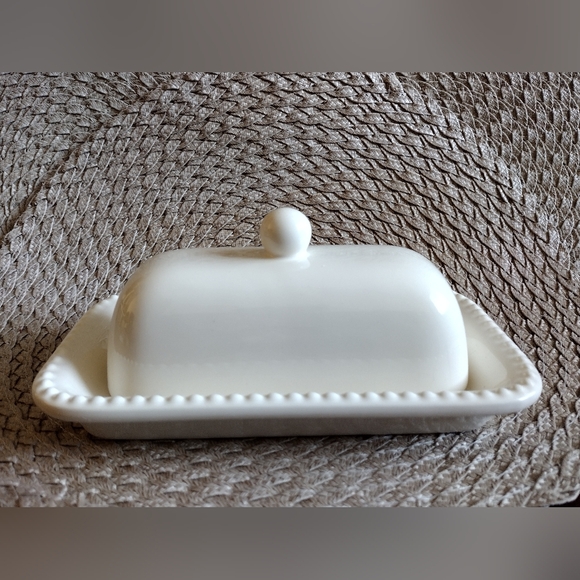 Pottery Barn Elegant Cream Butter Dish - Picture 8 of 13